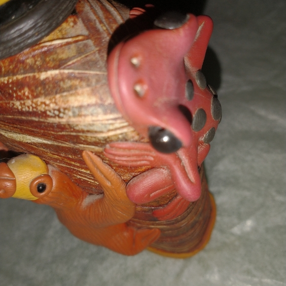 Costa Rica Green Glass Liquor Flask - Picture 4 of 6